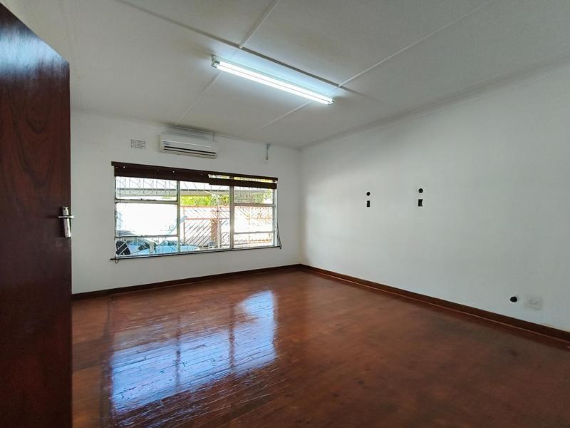 To Let Commercial Property for Rent in Mthata Eastern Cape